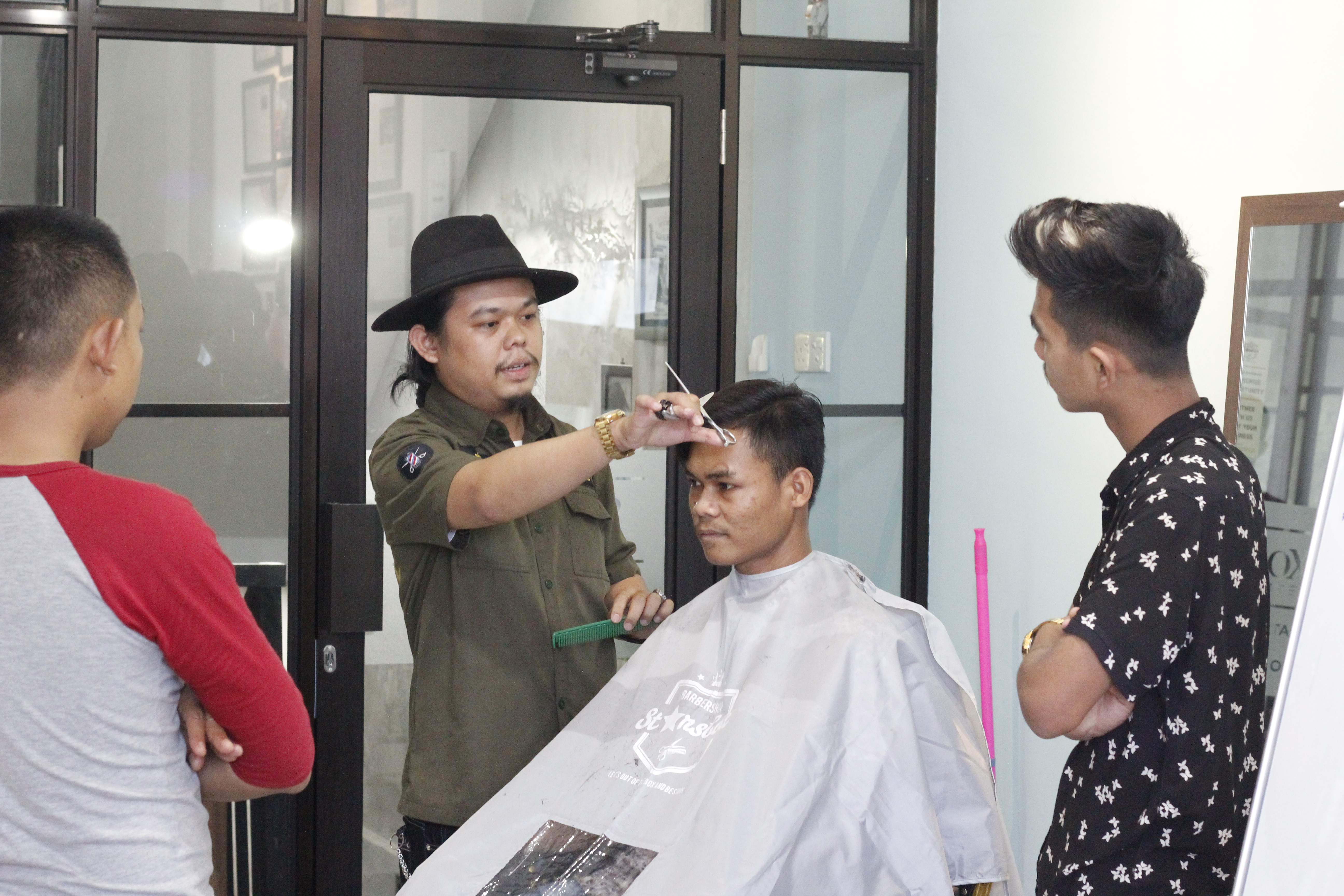 Fasilitas Sekolah Barber Starsbox